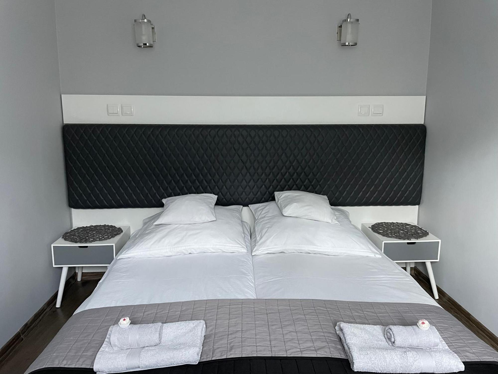 Apartament Lazur Piła Buitenkant foto